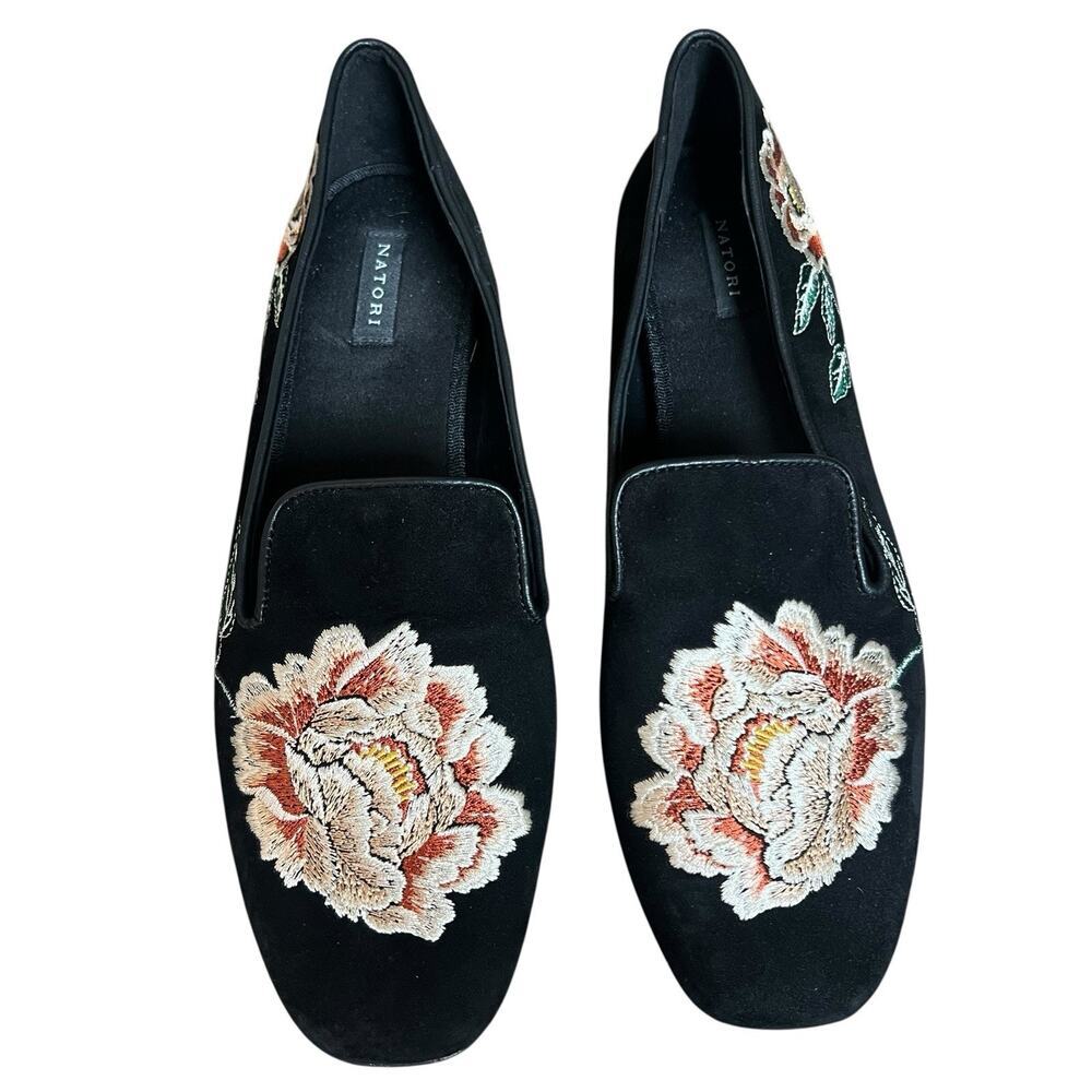 Natori Women's Black Edda Suede Embroidered Floral Loafers Size 9.5 Slip On - Picture 2 of 12